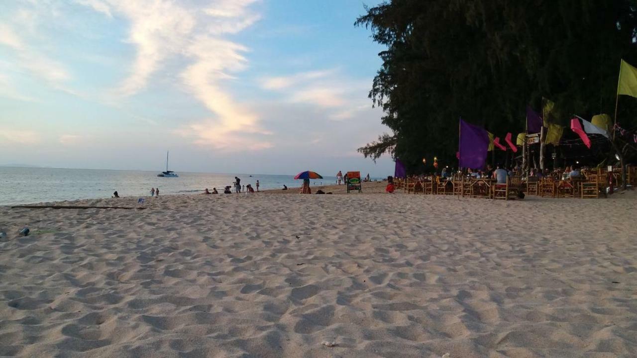 Отель Laila​ Place Ко-Ланта Экстерьер фото